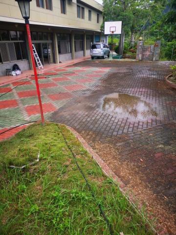 台中立澄清潔公司 - #台中立澄清潔#高壓沖洗清潔（前後差異）
預約專線0966-823-168