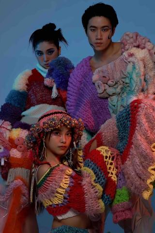 吳甄妮 - 畢制服裝造型