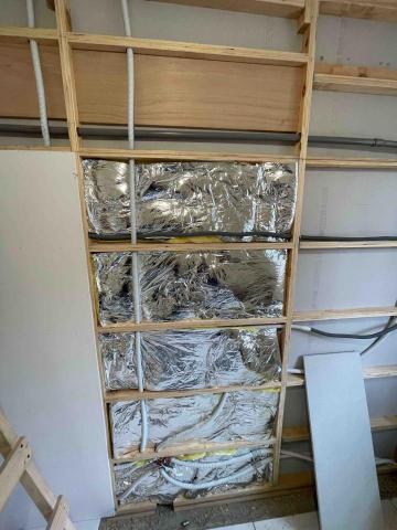 東築工程 - 隔間牆施工塞棉