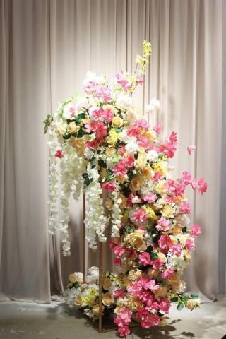 貝拉公主花藝 - 仿真花空間佈置-大型鐵藝龍捲風浪漫情懷設計