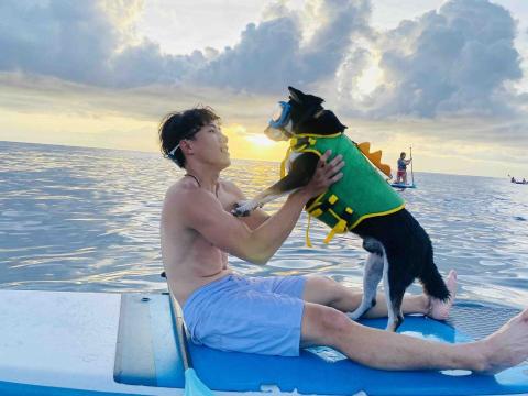 陳又羣 - 2024年7月帶我養的柴柴一起去小琉球換宿旅行