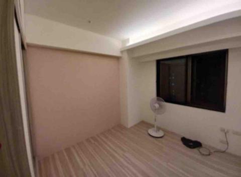 J&V 油漆工程行 - 客廳跳色