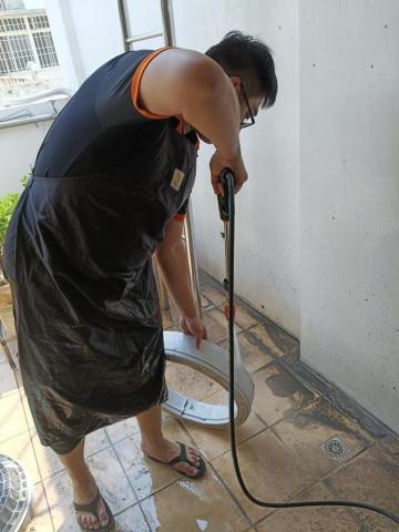 超淨力清潔 - 洗衣機清洗中