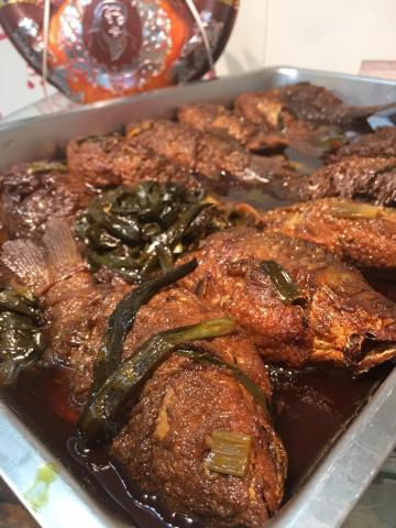 曹書偉 - 蔥火靠鯽魚