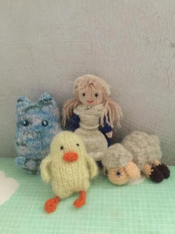 Joy針織娃娃 - 棒針(女僕、貓、小鴨)與鉤針(綿羊)編織玩偶