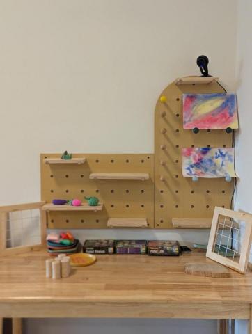 童年山丘專業臨托陪玩工作室 - 藝術創作工作區