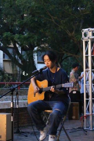 台中Style work吉他教學團隊 - 孝賢老師 台中Style work吉他教學團隊 - 孝賢老師