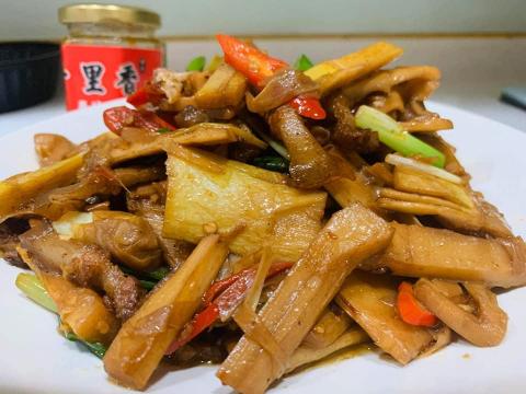 曹書偉 - 香辣桂筍五花合炒