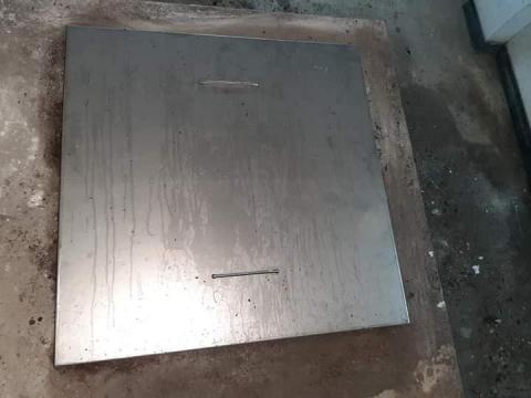 葛小新 - 水塔蓋更換