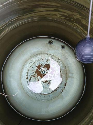 超淨力清潔 - 水塔清洗前