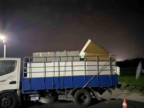 鑫肯環保企業社 - 廢棄物傢俱清運.家電回收可提供廢四機聯單申請舊換新補助