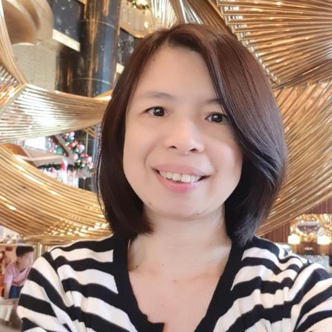 提供情緒芳療師服務的專家愛心娜語