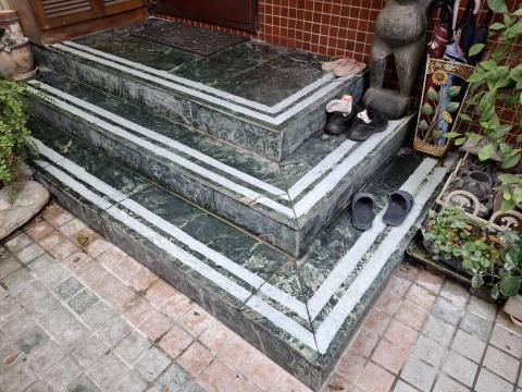 菜根湯圓   - 士林忠誠路一段,止滑不會消失,安全居家! 菜根湯圓   - 士林忠誠路一段,止滑不會消失,安全居家!
