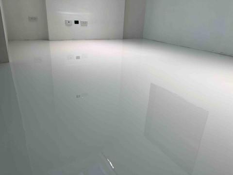 喨騰有限公司 - Epoxy環氧樹脂地坪（流展面塗）