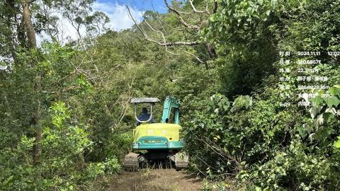 明凱工程行 - 整地中
