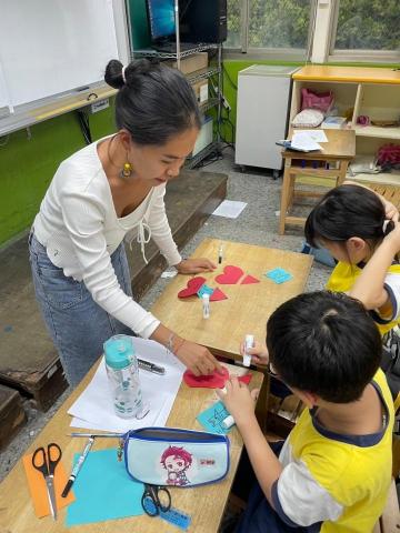 Ivy英文家教🌹家長的好幫手👋🏻國中小全科都可教✨ - Handmade courses