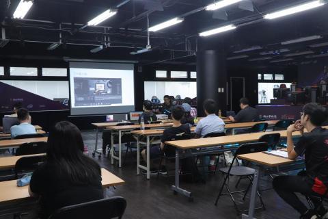 Aries老師 - 剪輯班現場