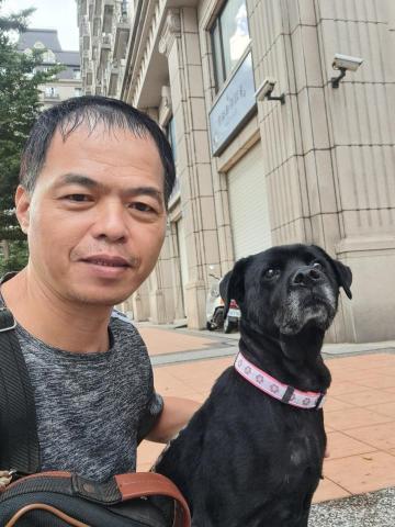 郭晉 - 客戶寄養/拉不拉多犬