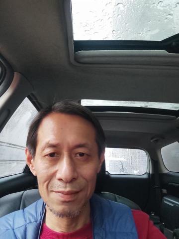 提供快遞服務的專家翁璽修