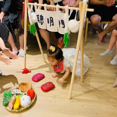 傾愛(樂團表演/婚禮主持/婚禮顧問/春酒尾牙) - 最喜歡的小朋友抓周 傾愛(樂團表演/婚禮主持/婚禮顧問/春酒尾牙) - 最喜歡的小朋友抓周