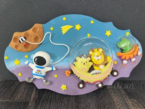 莉莉安Lilian - 悠遊漫步外太空～老師作品