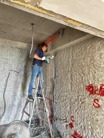 峖師傅 - 老屋翻修打管溝