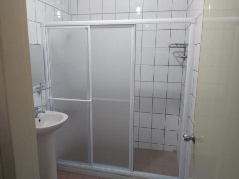 精品廚具.系統櫃 - 新竹市浴室
改裝乾濕分離
淋浴拉門