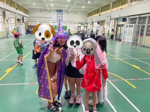 Ivy英文家教🌹家長的好幫手👋🏻國中小全科都可教✨ - Happy Holloween dress code with kids!