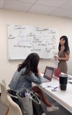 蕭郁祺/德語教師/專精各等級德語考試 - 