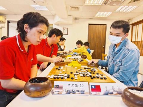 陳昱睿 圍棋7段 - 一對二馬來西亞代表選手指導棋
