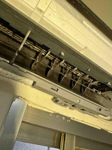 何品家 - 大金冷氣室內機清洗前