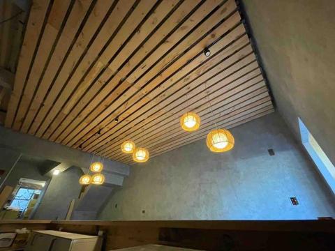 漁檜木作+日式原木裝潢 - 檜木格柵天花板