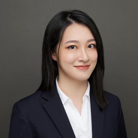 提供coach包包女服務的專家Fonda Tsai