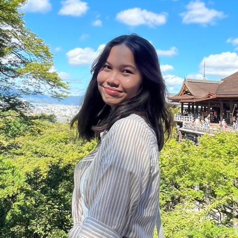 提供ikea層架服務的專家Charlotte 