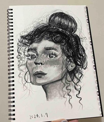 廖訢妤 - 碳精筆&mdash;素描人像