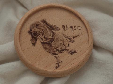Jas - 客製化杯墊

木製杯墊尺寸：
內圓直徑7.3cm
