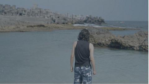 Manta. NG - 作品《夢見海就成為海》內截圖