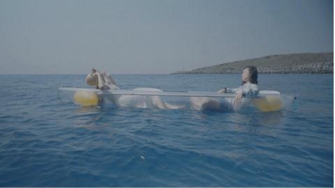 Manta. NG - 作品《夢見海就成為海》內截圖