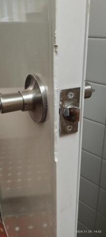 黃阿良 - 塑鋼門片加裝水平鎖