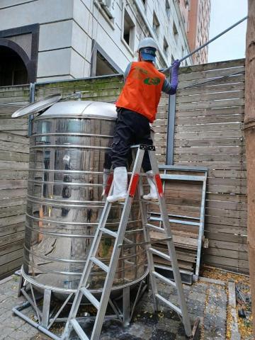 億圓環工｜台中清潔公司｜免費到府估價｜台中清潔/台中清潔推薦 - 水塔清洗