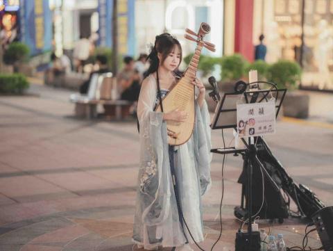 潤潁🎵│琵琶教學│商業演出｜駐唱婚禮｜ - 