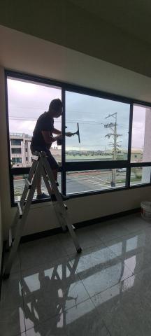 浩森專業清潔工作室 - 裝潢細清玻璃清潔 浩森專業清潔工作室 - 裝潢細清玻璃清潔