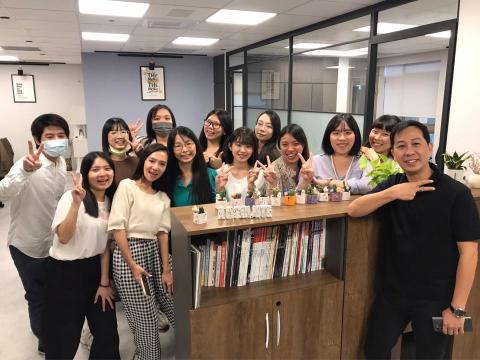 誠十創意 - 大家開心大合照 誠十創意 - 大家開心大合照