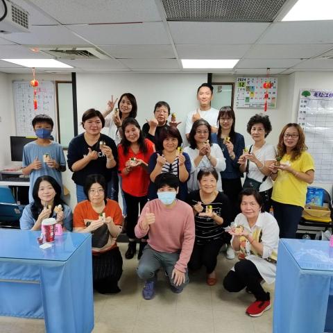 誠十創意 - 大家開心大合照 誠十創意 - 大家開心大合照