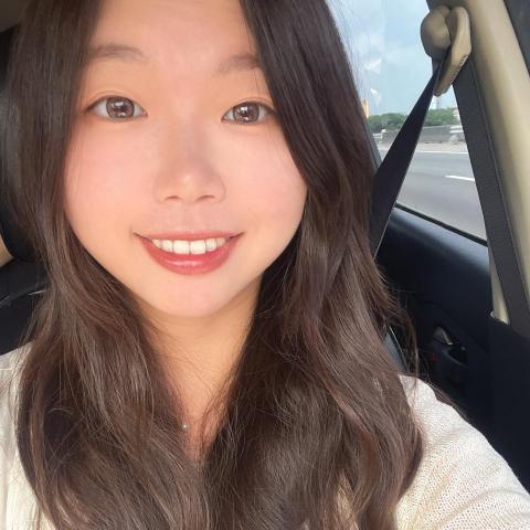 提供人物畫服務的專家李郁瑩