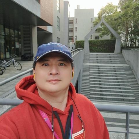 提供推拿服務的專家程俊憲