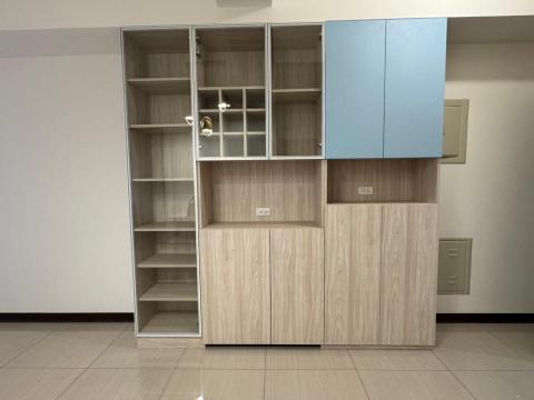 德康美系統櫃烏日店 - 德康美系統傢俱 玄關櫃與餐廚櫃與玻璃展示櫃 20241127(三) 德康美系統櫃烏日店 - 德康美系統傢俱 玄關櫃與餐廚櫃與玻璃展示櫃 20241127(三)