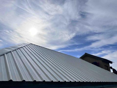 昆燦企業有限公司 - 封白鐵烤漆板