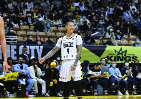 Cyrus周周 - 新北國王隨隊攝影