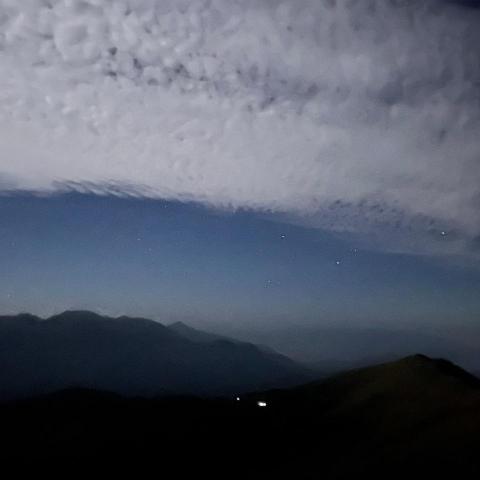 提供美甲光療服務的專家李小文